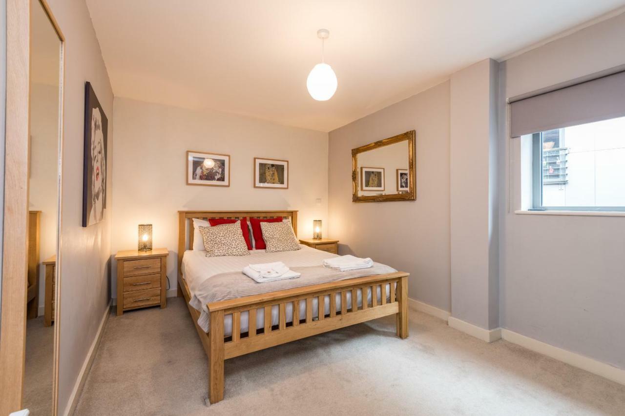Host & Stay - York Place Apt Ливърпул Екстериор снимка